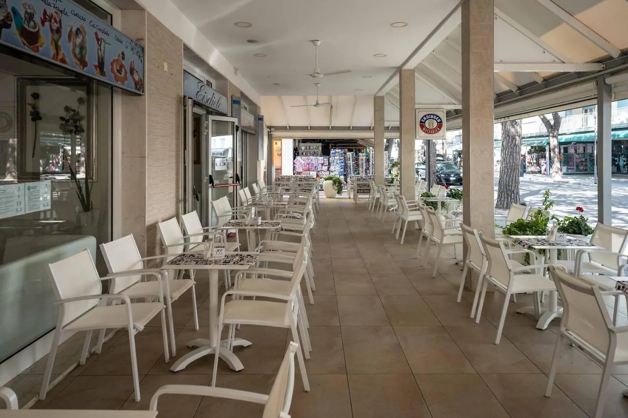 Hotel Eraclea Лидо-ди-Езоло 3*,  Италия