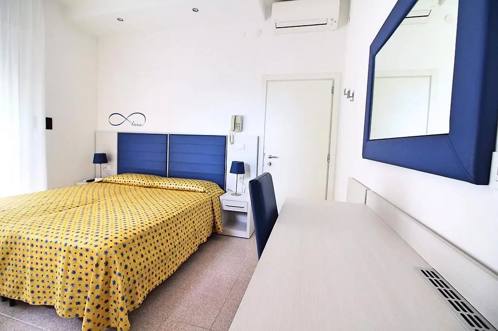 Hotel Eraclea Лидо-ди-Езоло